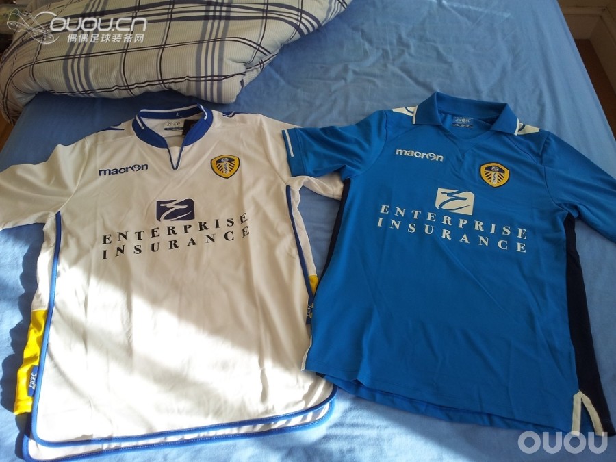 Leeds United 2nd away shirt—–with M44 printing