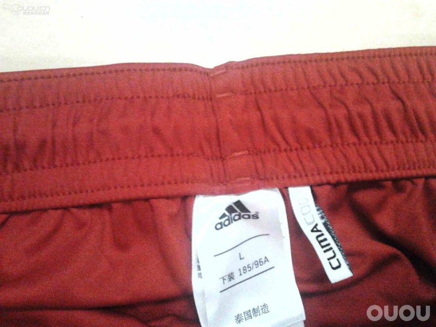 新人求助 买了条拜仁主场短裤 心里犯嘀咕 求鉴定