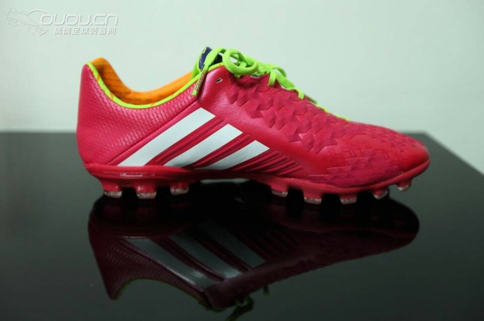 新入桑巴配色战靴,大家围观