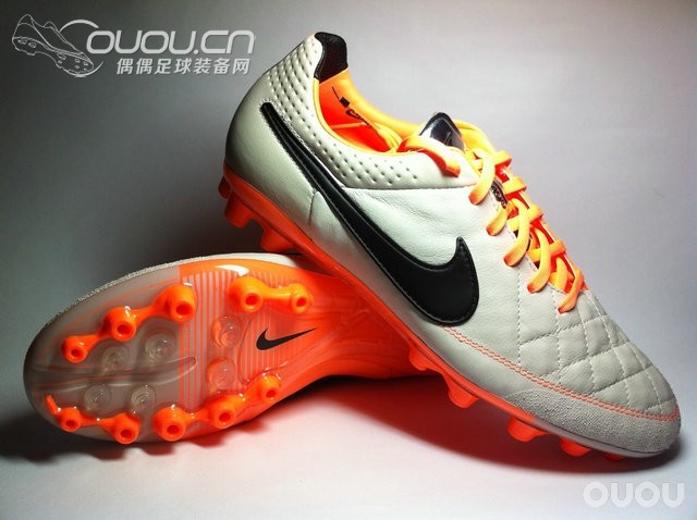 【新年新传奇,马年新马蹄,祝大家马上有传奇,天天买顶级!!】