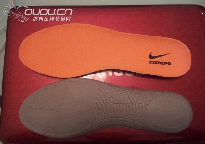 应该是论坛首发2 NIKE TIEMPO LEGACY TF 传奇5 TF