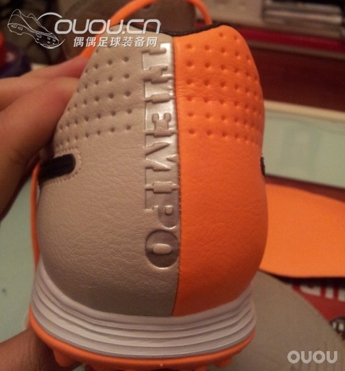 应该是论坛首发2 NIKE TIEMPO LEGACY TF 传奇5 TF