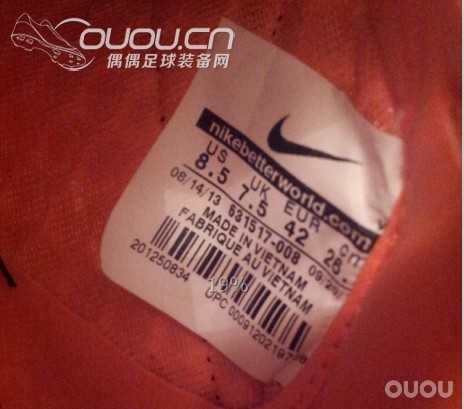 应该是论坛首发2 NIKE TIEMPO LEGACY TF 传奇5 TF