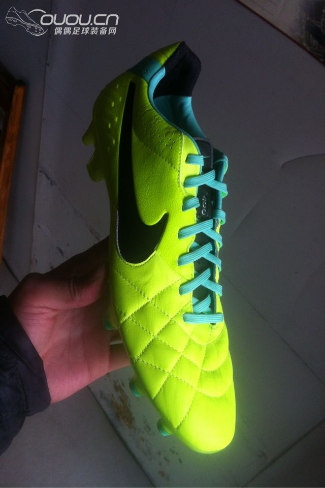 tiempo legend iv后半布分是神马材料呢?