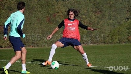 BREAKING! Carles Puyol in Nike Tiempo Legend 5 desert sand/black/atomic orange