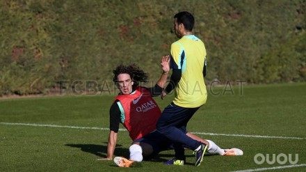 BREAKING! Carles Puyol in Nike Tiempo Legend 5 desert sand/black/atomic orange