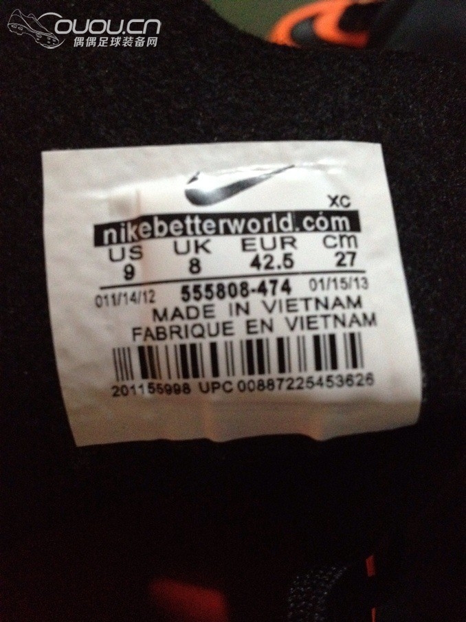 这鞋标是真还是假?求各大神为这毒锋TF辨辨真假!!