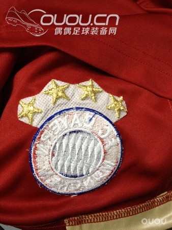 双12入的拜仁短裤 求鉴定。。。