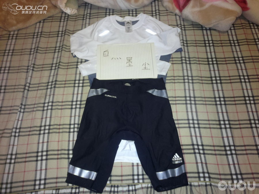 快要入冬了,分享一下自己新装备,拍照时候新发现哦~~