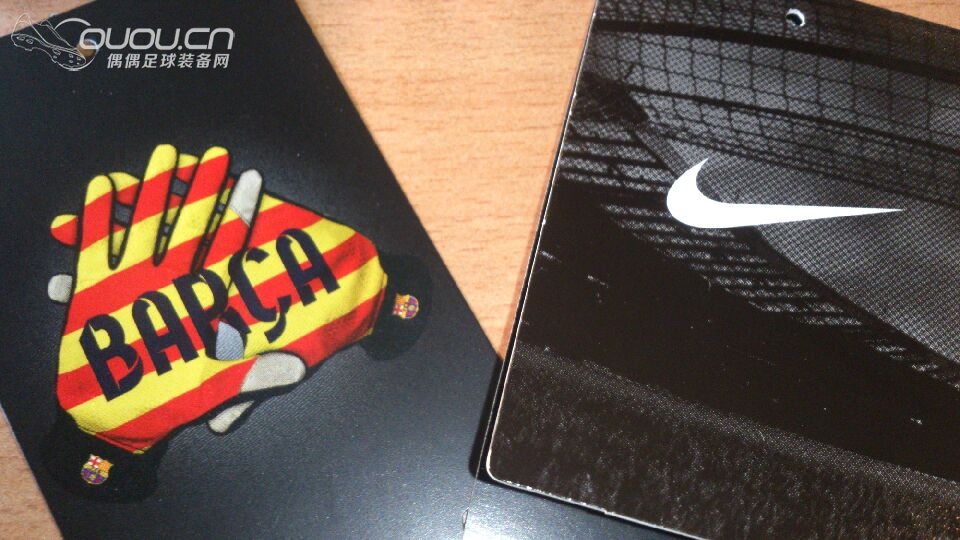 今天早上看到一个关于手套的帖子,于是乎下午就去撸了一对回来。