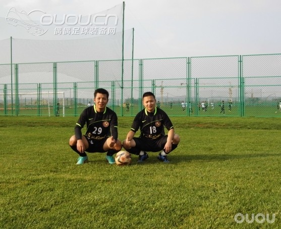 一个新的训练基地、祝大家2014都能踢上真草、