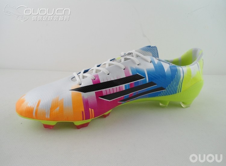 即将发售的阿迪达斯 adizero F50 TRX FG梅西专属配色 彩虹色