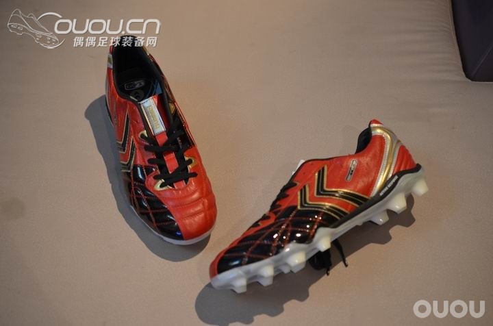 灯红酒绿的黄蜂—Hummel Serrate 2