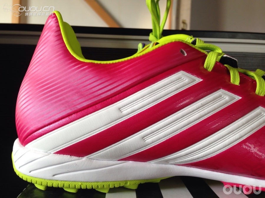 猎13 桑巴粉色 中端 TF 收到拍几张