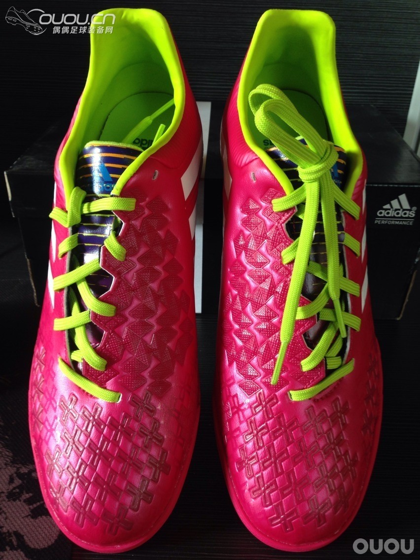 猎13 桑巴粉色 中端 TF 收到拍几张