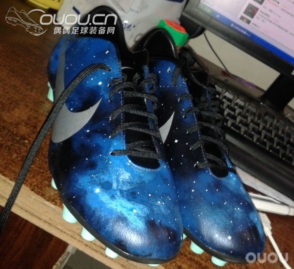 第一次买鞋求帮辨真假。