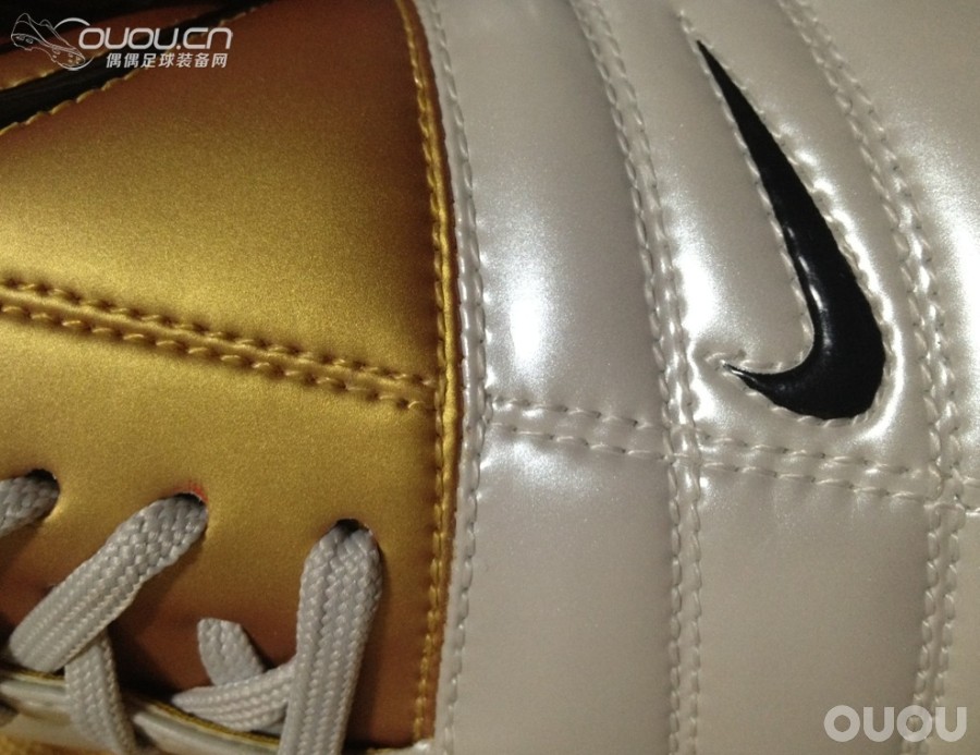 最近入手两双鞋子 发上来与大家分享一下!嘿嘿!