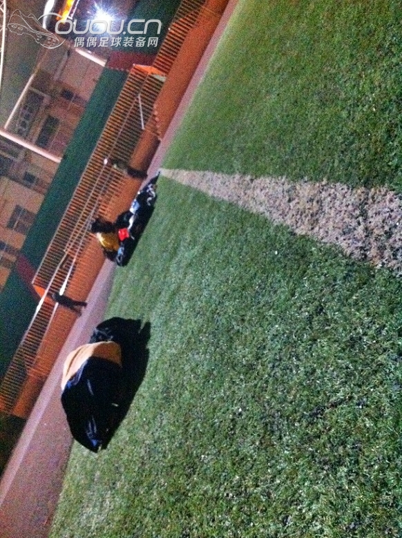 夜场足球,非常过瘾的说。TiempoⅤ,传奇继续。