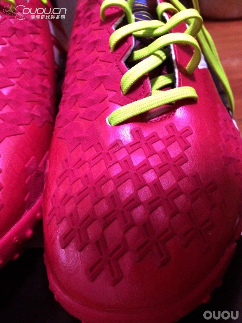 从东京寄来的【猎13 桑巴粉色 次顶级 TF】 刚刚收到,终于得偿所愿。