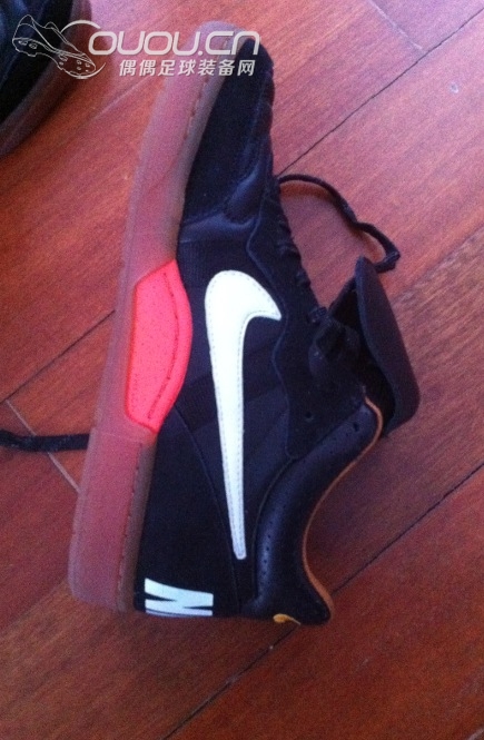 新买的 Tiempo 94 复刻 街鞋 求大家帮忙鉴定下 非常感谢