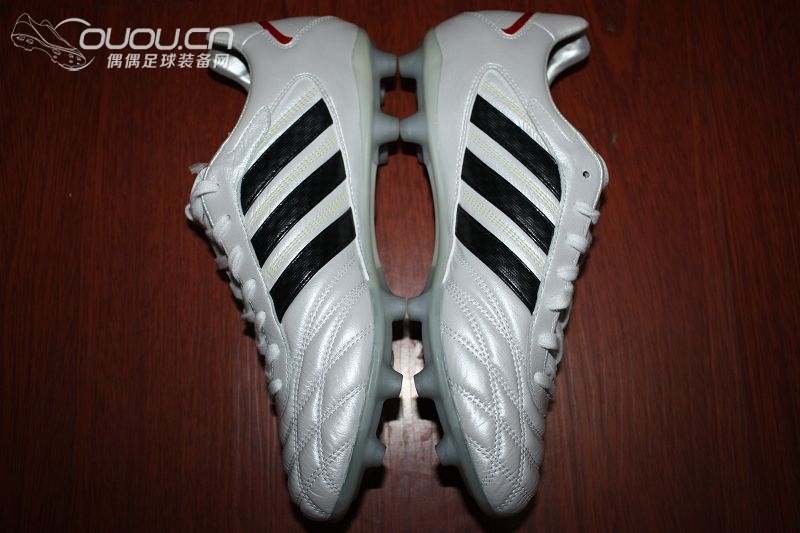 伴着新一代天体之王的加冕典礼,最近变白菜的释迦,附赠猎鹰套装真人兽