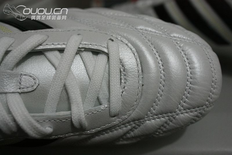 伴着新一代天体之王的加冕典礼,最近变白菜的释迦,附赠猎鹰套装真人兽