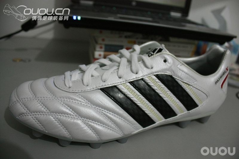 伴着新一代天体之王的加冕典礼,最近变白菜的释迦,附赠猎鹰套装真人兽