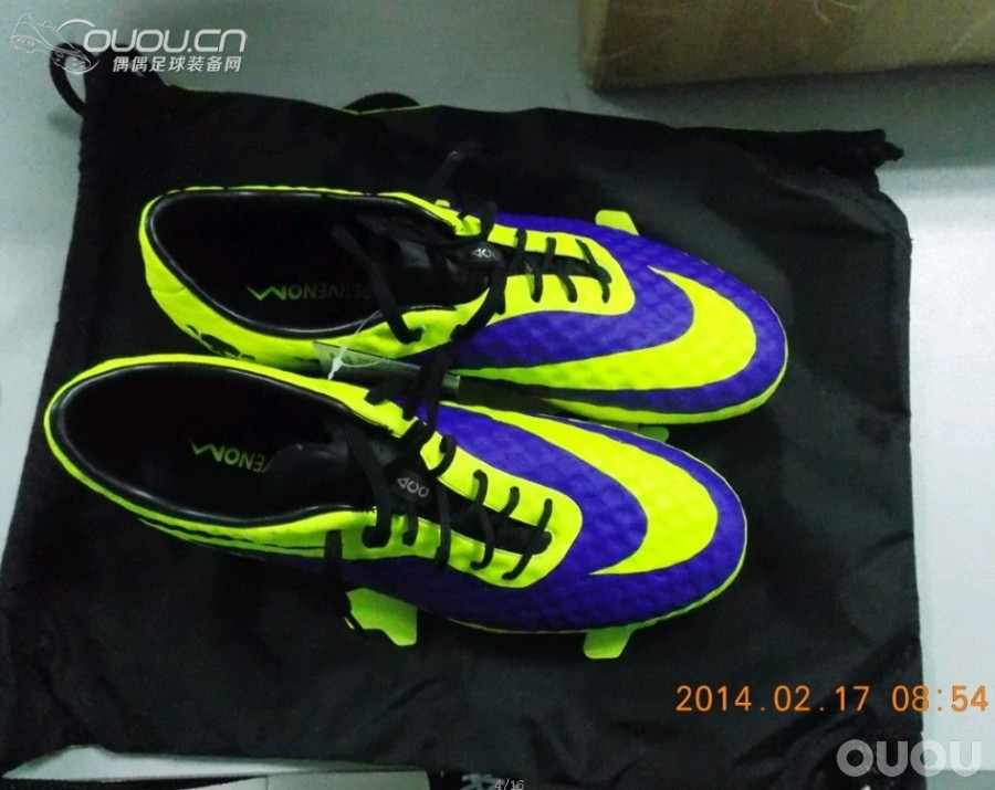 霓轰岛国游来的蛇(射?)