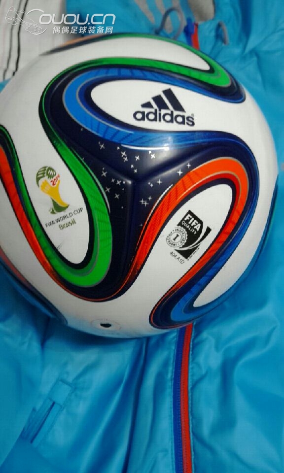 我的新年礼物,巴西世界杯用球桑巴荣耀热粘胶融合版