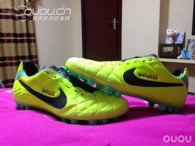 新人,重新踢球一年多来买的三双鞋子