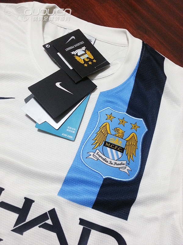 分享曼城客场白色球迷版球衣