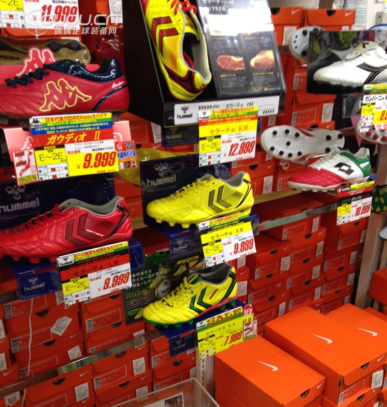 去东京逛了半天FUTABA,真的停不下来!(UNDERARMOUR)