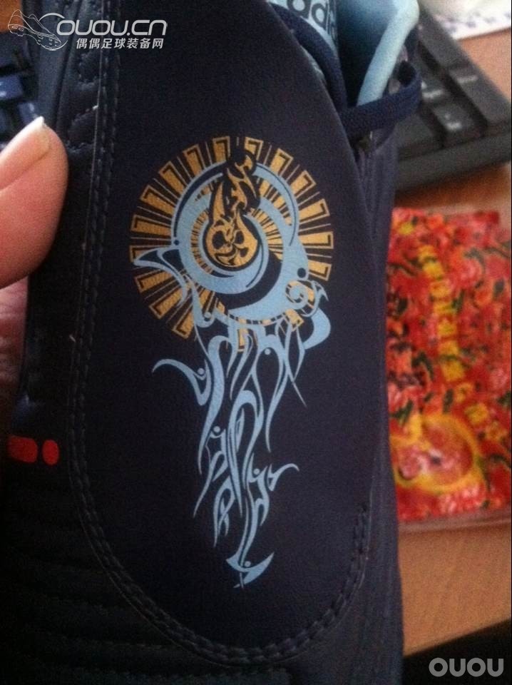 兄弟们看看这款是F50的哥哥还是弟弟