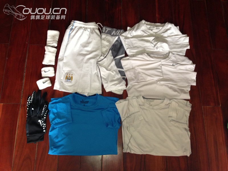 一位替补高中锋的装备展示