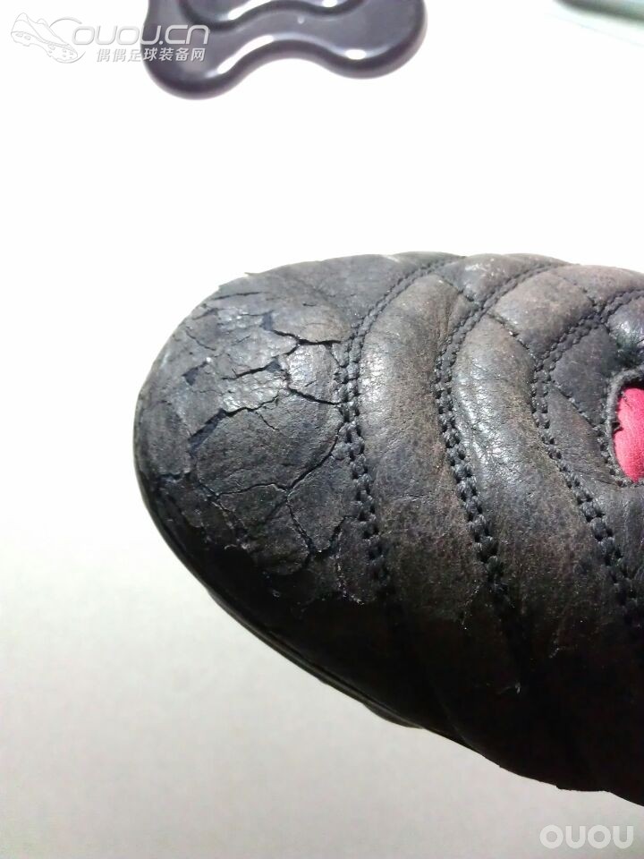 有图,传奇4皮面开裂的问题,都来看看吧,各种求助