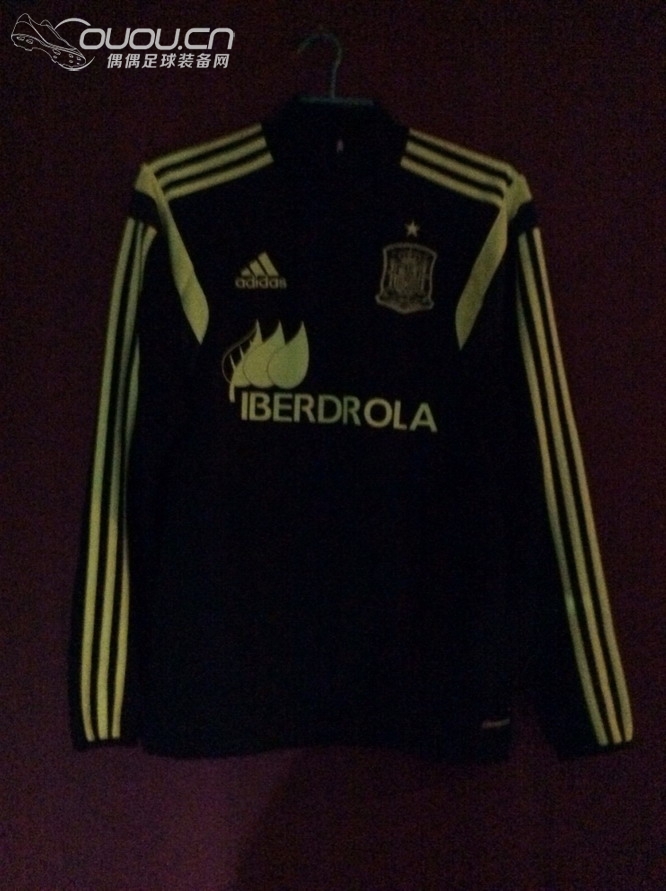 西班牙球员版训练 好轻 好骚 好好看