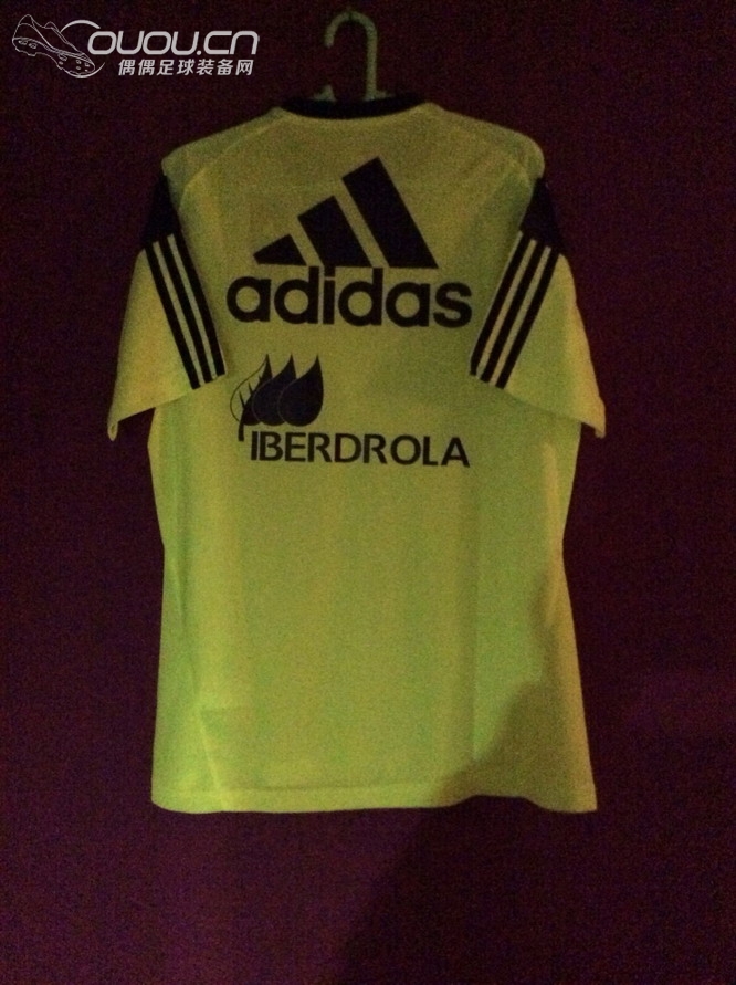 西班牙球员版训练 好轻 好骚 好好看