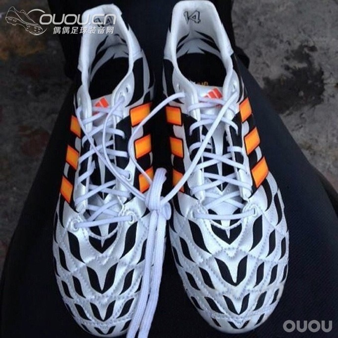 2014世界杯adidas ”Battle Pack“猎鹰Predator Instinct和11pro