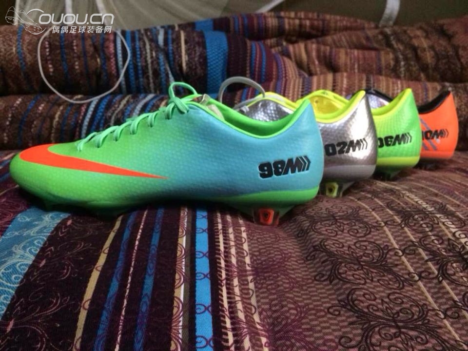 帮朋友PDS买的刺客9复刻系列全套终于配齐了~!