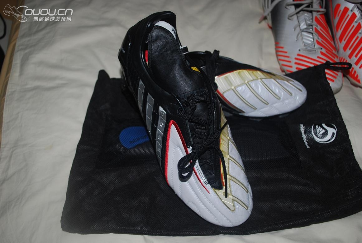 好久没来论坛,刚收的猎9,和T90.顺便来张全家福