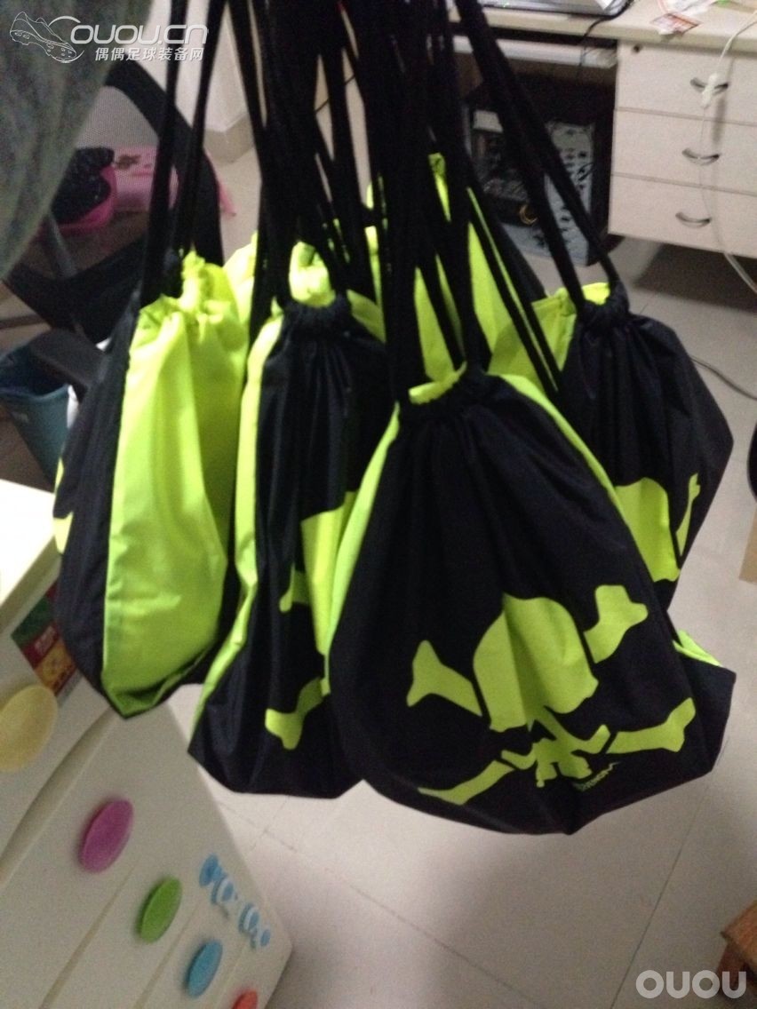 好久没冒泡了,纪念下今天,hiv,你让我等的太久了~~