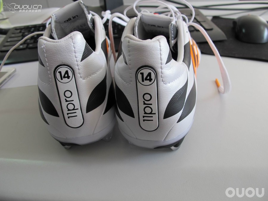 还是用相机来补发作业吧,补昨天的Pro奶牛图和奶牛F50对比图