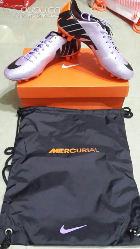 2014年首次出手…NIKE刺客紀念版,傳奇5紅…附加朋友的鞋…