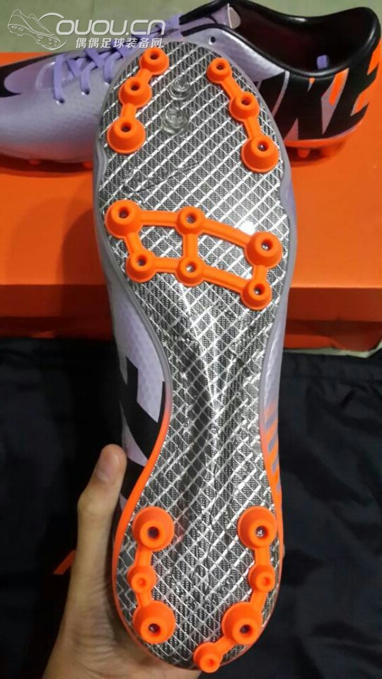 2014年首次出手…NIKE刺客紀念版,傳奇5紅…附加朋友的鞋…