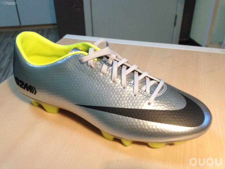 顶级刺客9 HG,2002大罗世界杯金靴复刻版