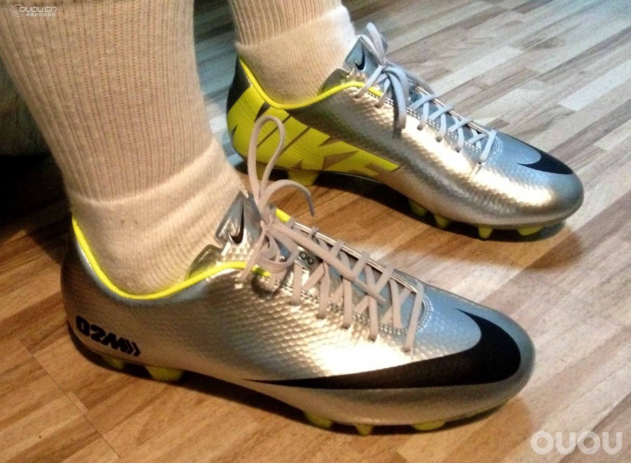 顶级刺客9 HG,2002大罗世界杯金靴复刻版