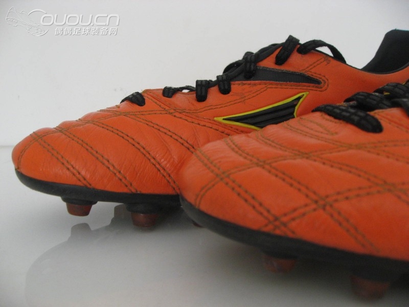 穿双袜子去踢球——Mizuno Estrela Neo