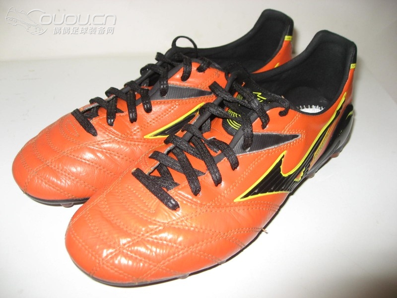 穿双袜子去踢球——Mizuno Estrela Neo