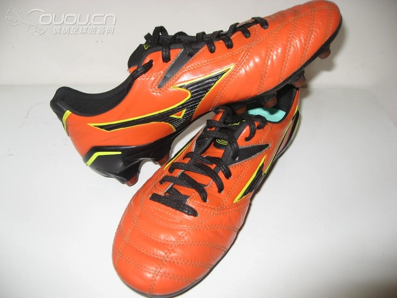 穿双袜子去踢球——Mizuno Estrela Neo