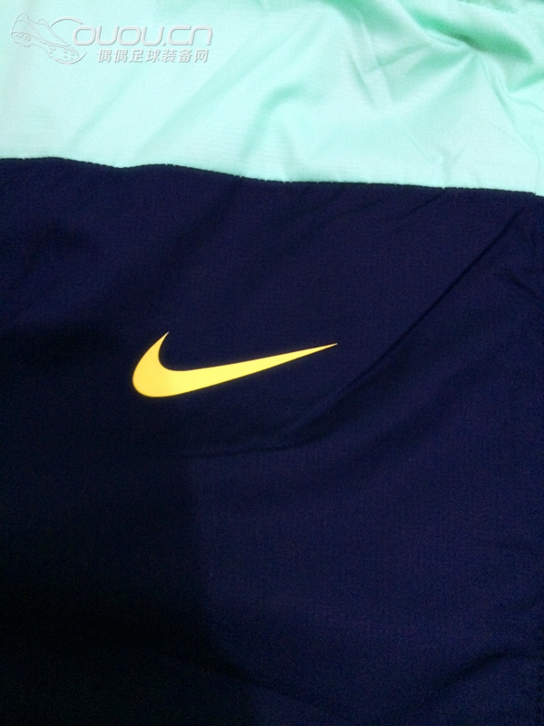 最近收的风雨衣~